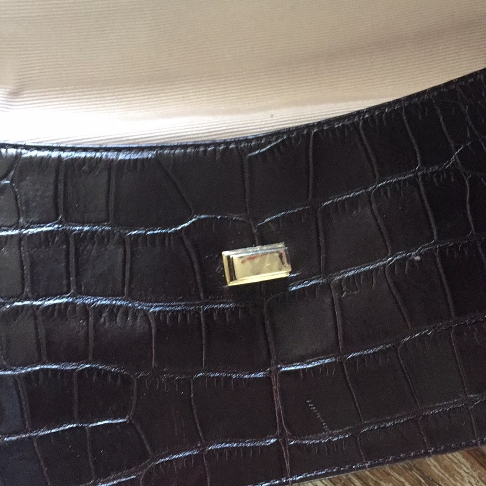 Talbots leather hand clutch - Picture 2 of 6